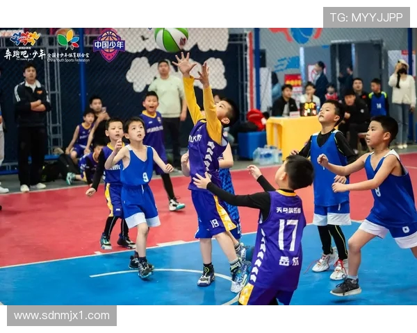 城市联赛精彩回顾：北京篮球队默契配合展现团队实力与战术执行力